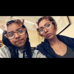 Meet your Posher, Yesenia